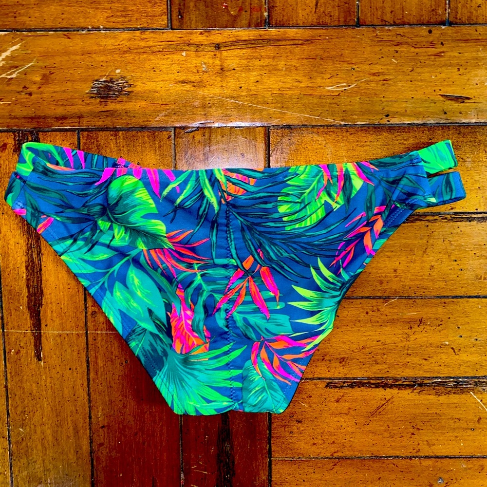 Swimsuit - Picture 2 of 2